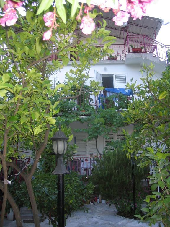 Guest House Villa Kosa Bijela Kültér fotó